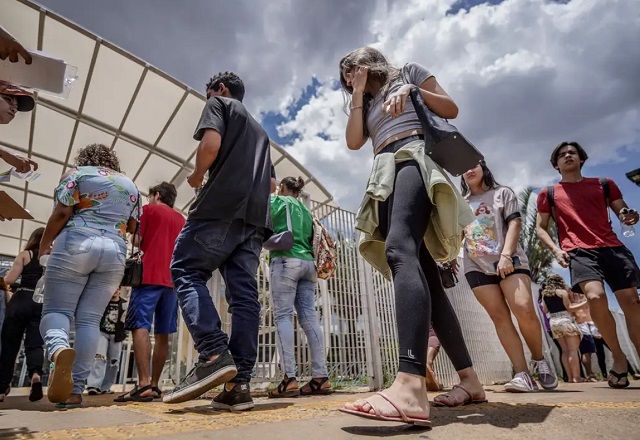 No primeiro dia do exame, em 3 de novembro, participantes precisaram responder questões de linguagens e ciências humanas | Rafa Neddermeyer/Agência Brasil