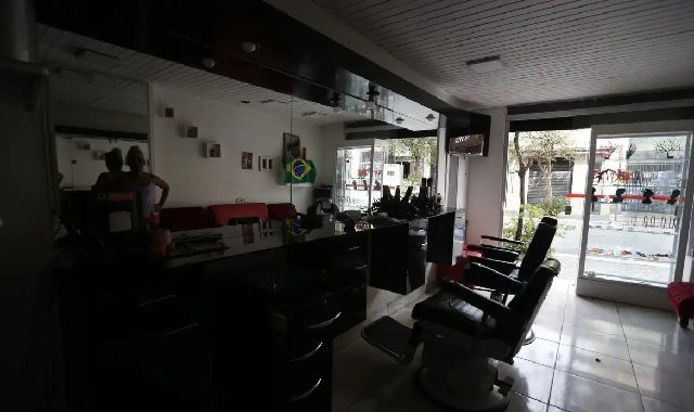Mais de 150 mil imóveis seguem sem energia elétrica na Grande São Paulo