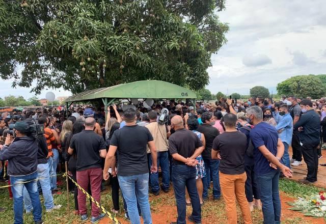 enterro copiloto Marília Mendonça