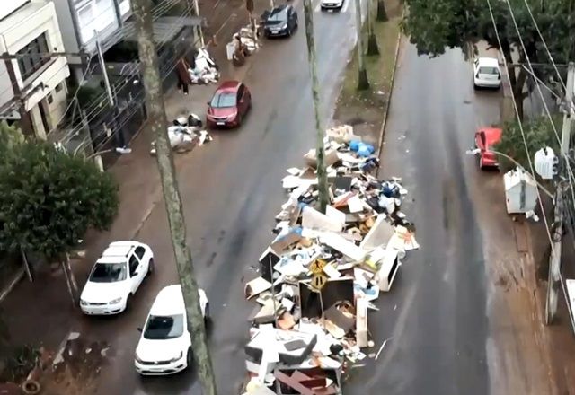 Preocupação é com o surto de doenças que a tragédia pode causar, sobretudo leptospirose e tétano | Reprodução/SBT