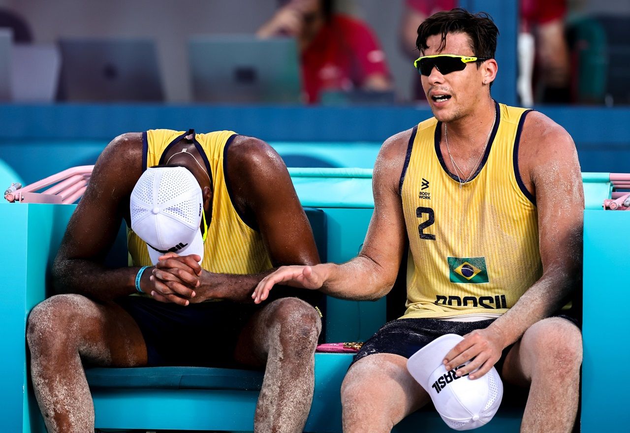 Evandro e Arthur estão eliminados das Olimpíadas (Foto: Miriam Jeske/COB / COB)