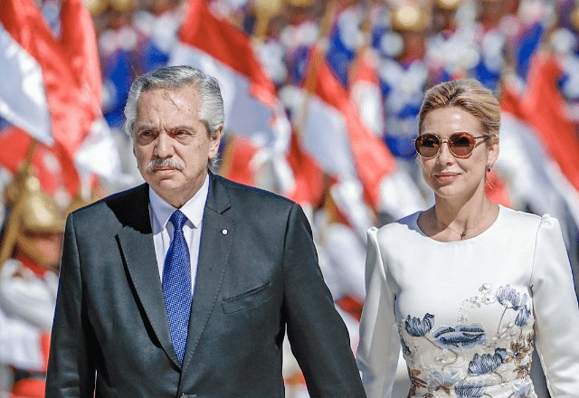 Alberto Fernández e Andrea Yáñez, durante cerimônia no Palácio do Planalto, Brasília | Reprodução Ricardo Stuckert/Planalto