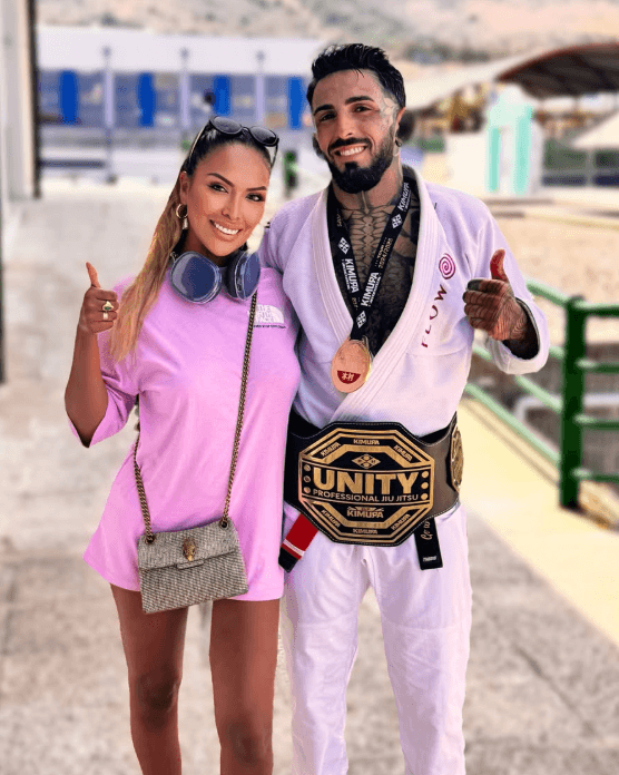 Angie Castillo e o lutador brasileiro de jiu-jitsu Alex Varona | Reprodução/Redes sociais