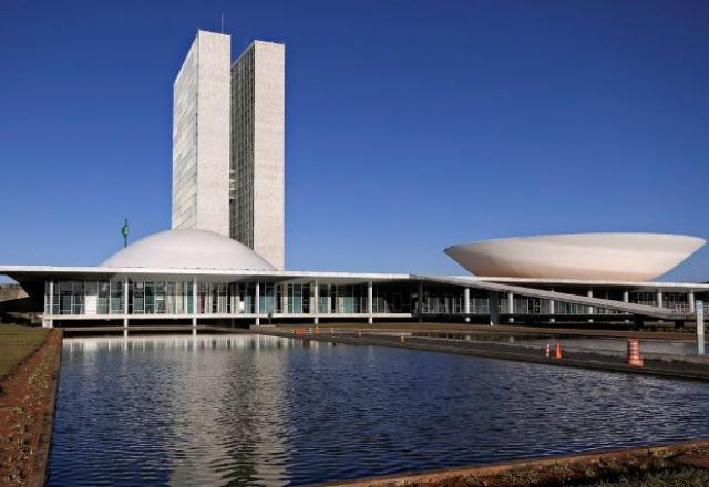 Entidades empresariais criticam MP que reonera a folha de pagamento de 17 setores