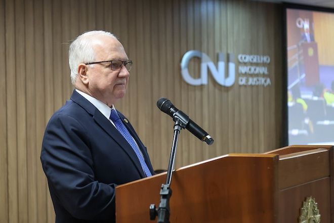 Imagem da notícia: CNJ aprova contracheque único após STF limitar penduricalhos Imagem da notícia: CNJ aprova contracheque único após STF limitar penduricalhos
