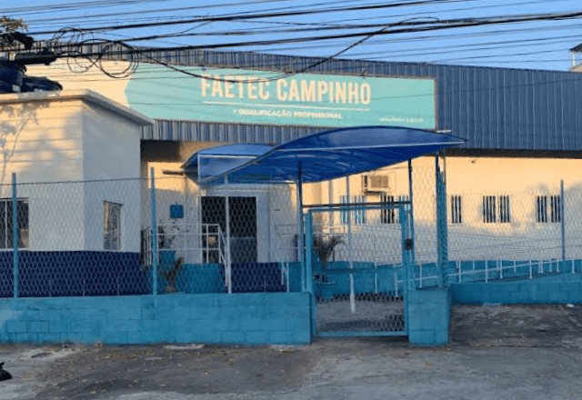 Fachada da FAETEC em que aconteceu a troca de tiros / Reprodução Google Maps