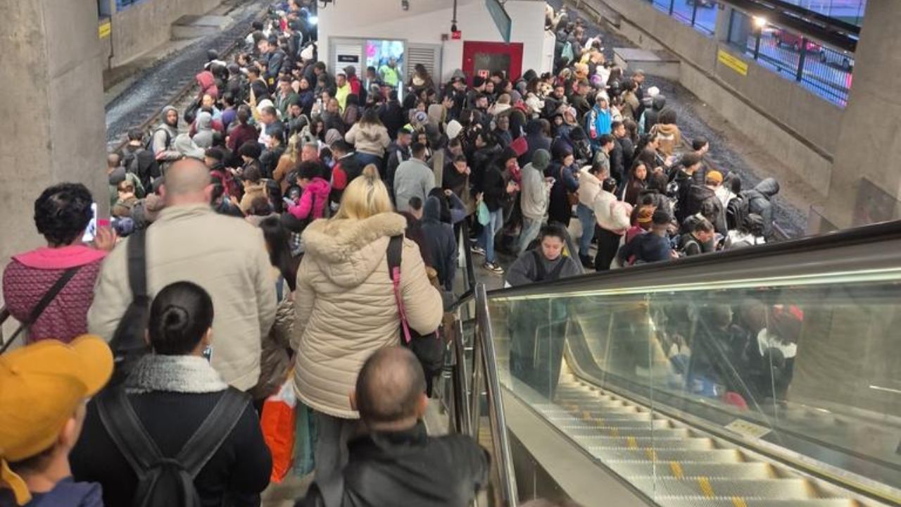 Imagem da notícia: Falha afeta circulação da Linha 9-Esmeralda em São Paulo Imagem da notícia: Falha afeta circulação da Linha 9-Esmeralda em São Paulo