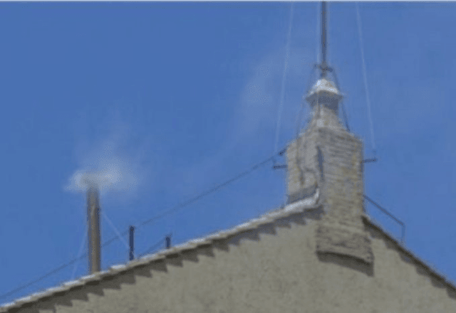 Vaticano anuncia falsa fumaça branca | Reprodução Redes Sociais