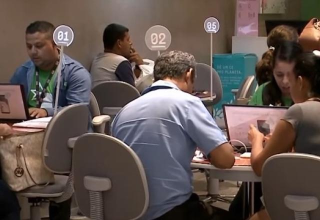 Endividamento das famílias em fevereiro é o maior em 12 anos no Brasil Endividamento das famílias em fevereiro é o maior em 12 anos no Brasil
