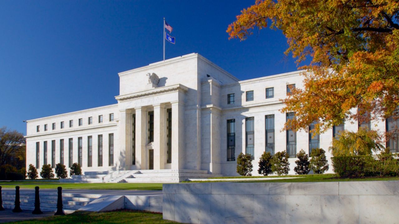 Fed mantém juros entre 3,5% e 3,75% 