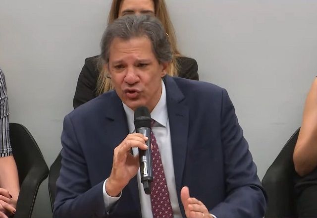 Para Haddad, o RS saíra "mais forte" da tragédia, porque haverá "um esforço nacional em proveito da recuperação desse estado tão importante do Brasil" | Reprodução/TV Câmara