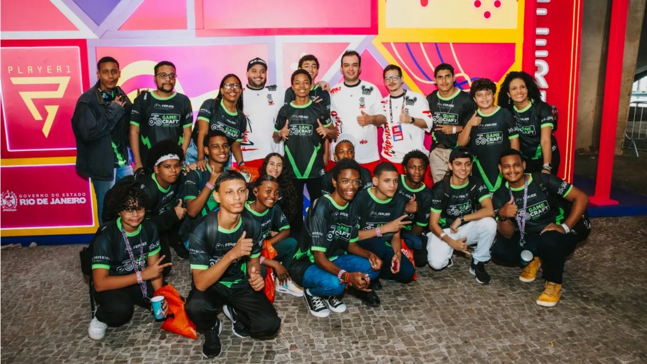 Primeira escola pública de games do Brasil, GameCraft transforma vida de jovens no RJ 
