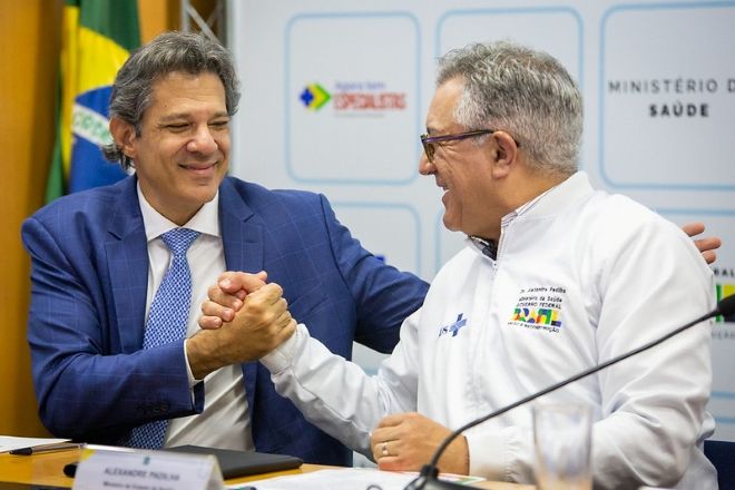 Os ministros Fernanda Haddad (Fazenda) e Alexandre Padilha (Saúde) durante conversa com jornalistas para apresentação das estratégias do programa Agora Tem Especialistas | Rafael Nascimento/MS