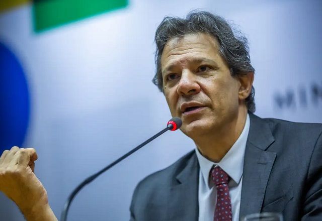 O gabinete de Haddad recebeu uma denúncia de que um cidadão com número de celular da Bahia estaria disseminando o CPF do ministro em grupos de WhatsApp | Diogo Zacarias/MF