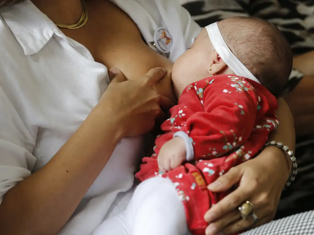 Anvisa aprova registro de nova vacina para prevenção de bronquiolite em bebês