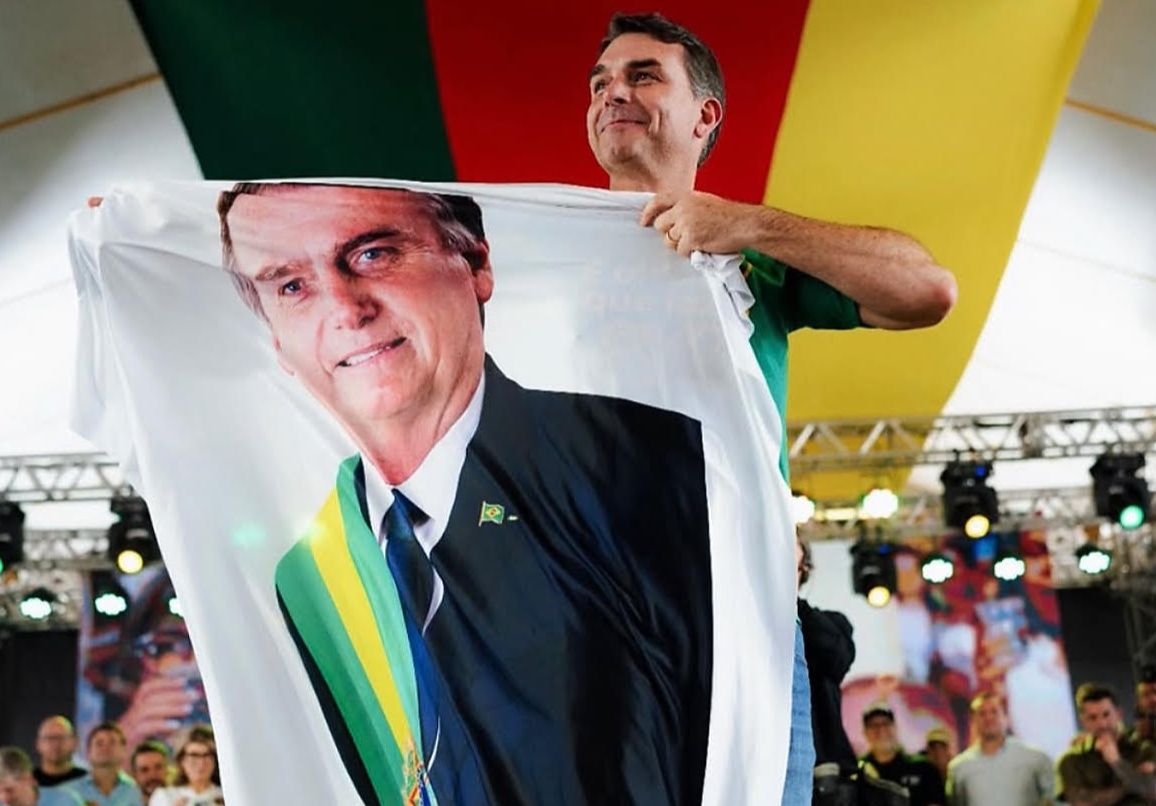 Flávio Bolsonaro: "Vamos fazer justiça àqueles perseguidos pelo atual governo" | Reprodução/Redes Sociais