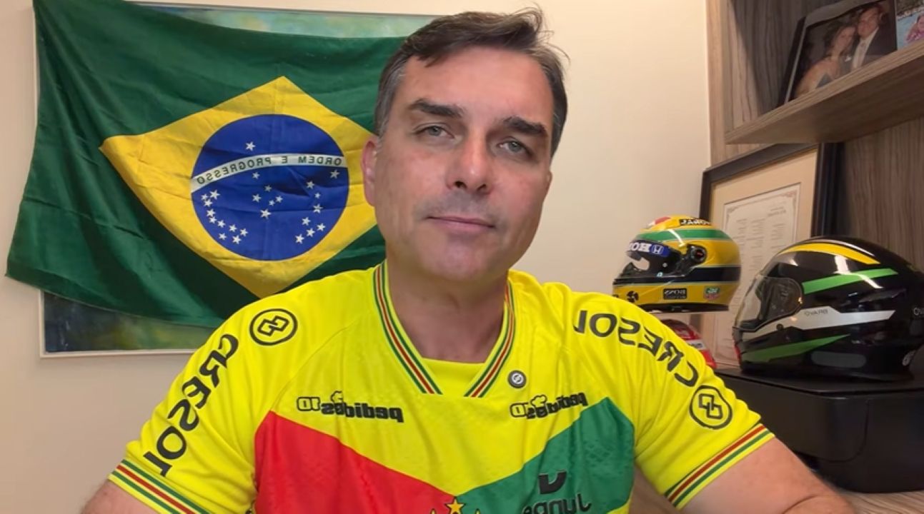 Flávio sobe tom e chama chefe da PF de ‘pau-mandado do Lula’