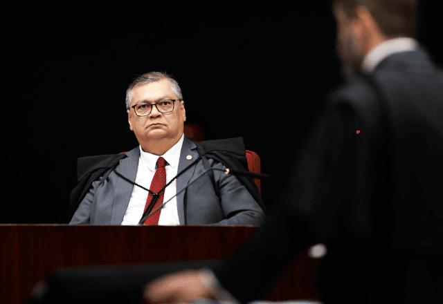STF começa a julgar decisão de Moraes sobre suspensão do X (antigo Twitter): Flávio Dino concorda STF começa a julgar decisão de Moraes sobre suspensão do X (antigo Twitter): Flávio Dino concorda