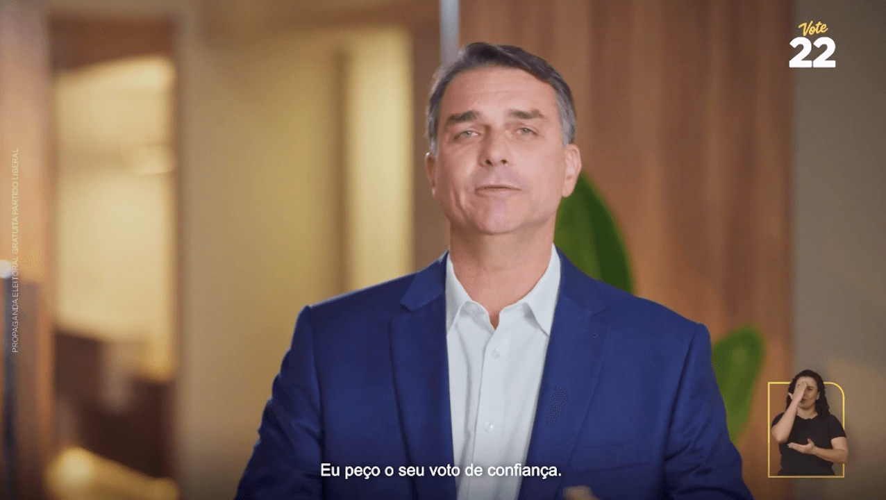 Flávio em trecho da propaganda exibida nesta quinta (1º) | Reprodução