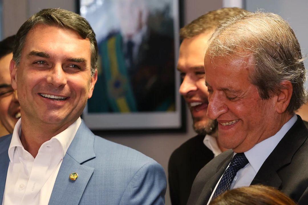 Imagem da notícia: Flávio defende Valdemar sobre uso de emendas: ‘Natural’ Imagem da notícia: Flávio defende Valdemar sobre uso de emendas: ‘Natural’
