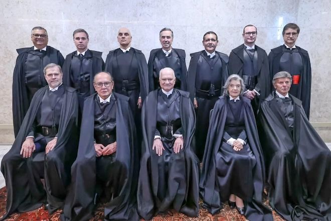 Foto oficial do Supremo Tribunal Federal para o biênio 2025-2027, ainda com o agora ministro aposentado Roberto Barroso | Antonio Augusto/STF