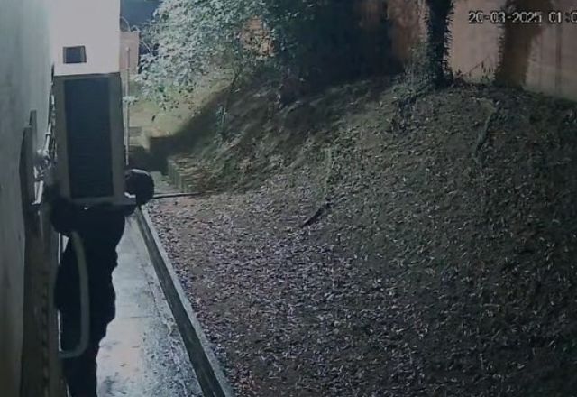 Homem é flagrado tentando furtar ar-condicionado de UBS no ABC Paulista