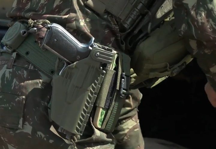 Exército recupera armas restantes furtadas de batalhão no Paraná 