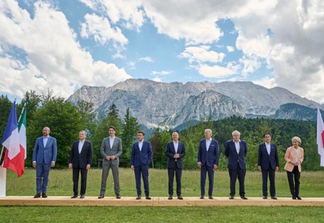 g7