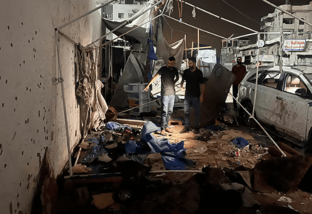 Local onde aconteceu bombardeio que matou jornalistas | Embrahim Hajjaj/Reuters