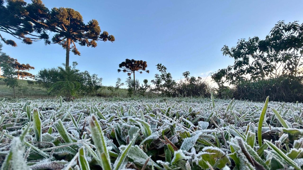 Massa de ar polar derruba temperaturas no Centro-Sul Massa de ar polar derruba temperaturas no Centro-Sul
