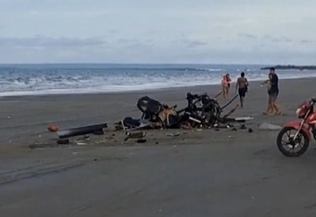 Duas pessoas morrem em acidente aéreo no litoral do RN Duas pessoas morrem em acidente aéreo no litoral do RN