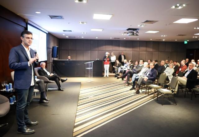 governador Rodrigo Garcia participa de evento em SP