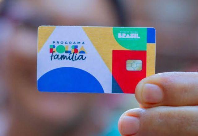 Além da parcela tradicional, as famílias recebem o acréscimo de R$ 150 por crianças de até seis anos | Divulgação/governo