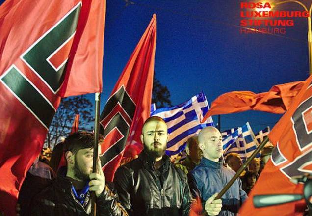 gregos nas ruas julgamento aurora dourada - foto instagram Rosa Luxemburg Stiftung