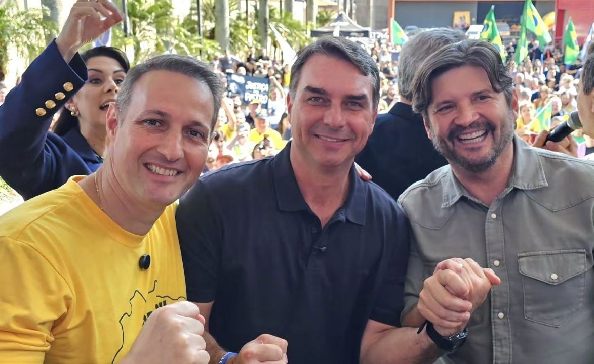 Flávio pede que eleitores vejam Eduardo em André do Prado