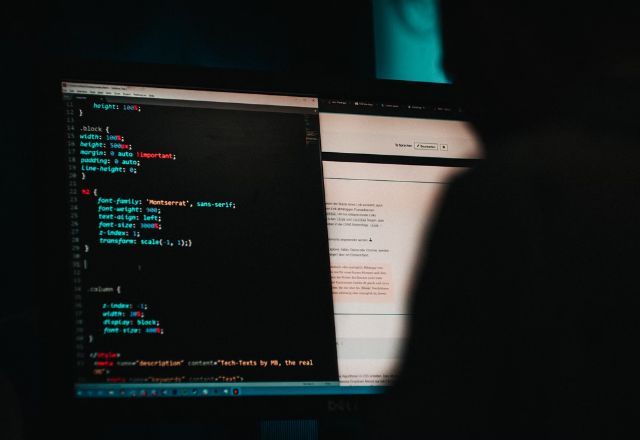 Dados de diversas empresas foram expostas neste bloco de dados de vazamento de contas | Unsplash