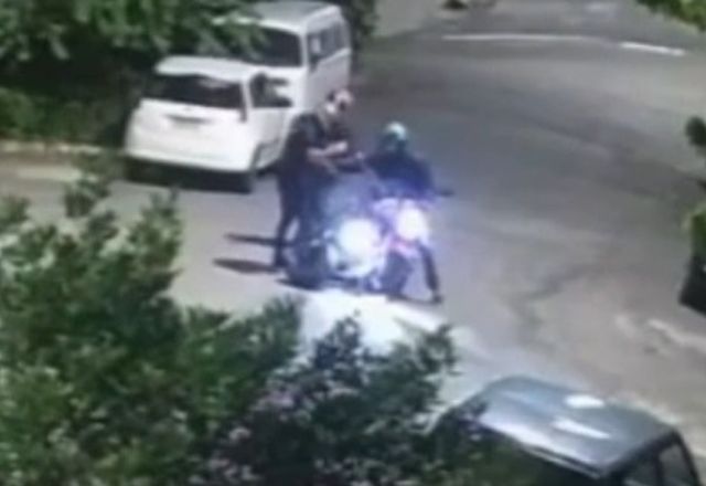 Homem é baleado em assalto no bairro do Jaraguá, na zona norte de São Paulo; Câmera de segurança registra a ação | Foto: Reprodução