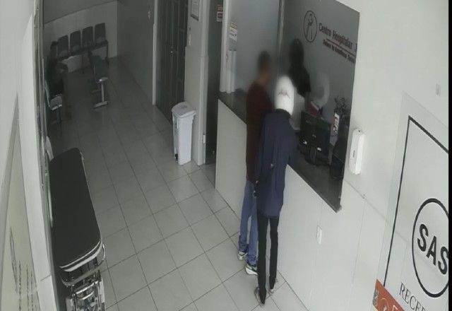 Criminosos rendem funcionários e pacientes durante assalto em hospital de Campina Grande (PB)