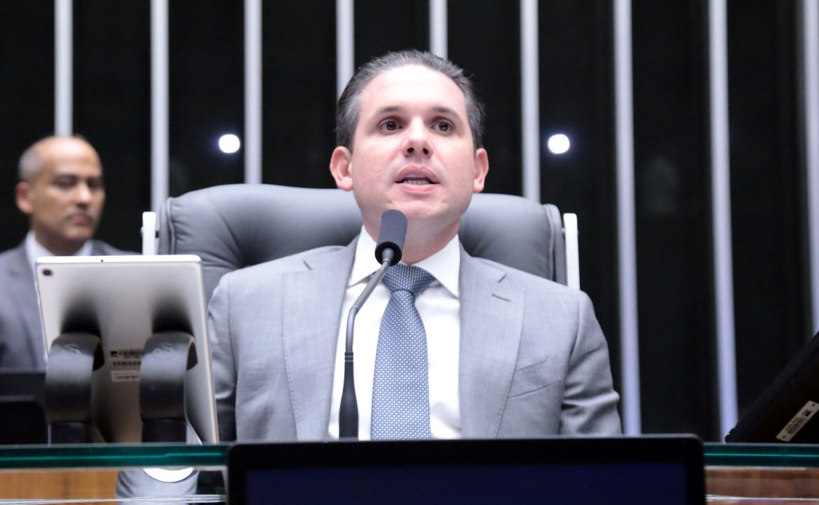 Motta quer votar fim da escala 6x1 e misoginia nesta semana