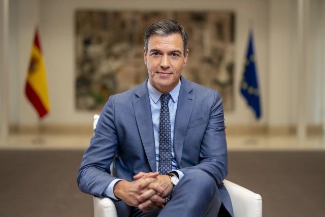 Premiê da Espanha cogita renúncia após acusações contra sua esposa