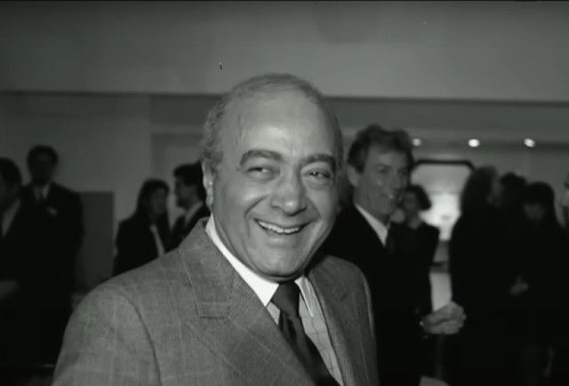 Mohammed Al-Fayed é acusado de estupro por dezenas de mulheres um ano após sua morte