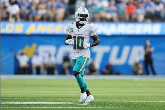 Jogador da NFL é algemado em abordagem policial nos Estados Unidos
