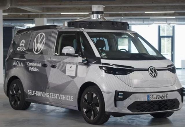 imagem da kombi eletrica da volkswagen que funciona sem ação do motorista