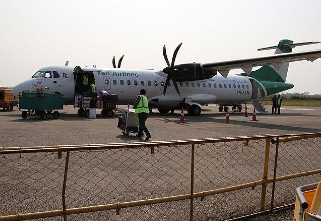 imagem mostra bimotor da yeti airlines