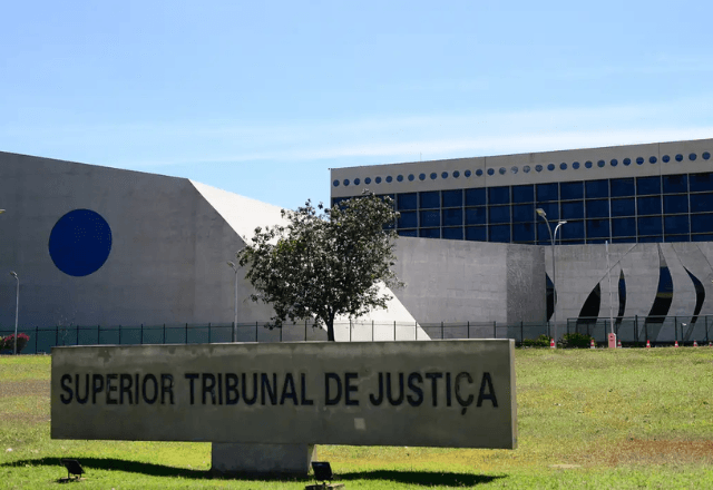 Superior Tribunal de Justiça autoriza gênero neutro em registro civil 