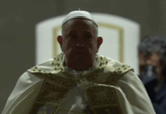 Papa Francisco celebra Missa do Galo e abre Jubileu de 2025 no Vaticano