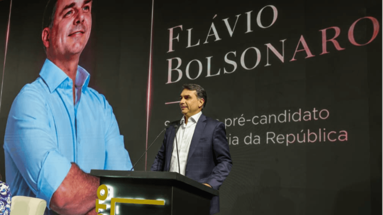 Flávio confirma ex-presidente da Caixa no 1° escalão Flávio confirma ex-presidente da Caixa no 1° escalão