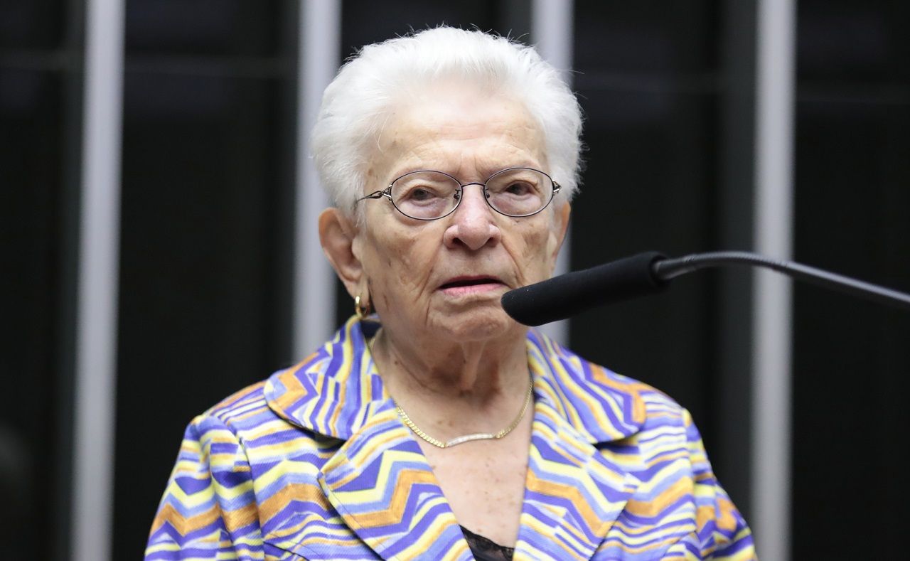 Em nota divulgada pelas redes sociais, a assessoria da deputada afirma que ela passou por exames e seu quadro de saúde é estável | Zeca Ribeiro / Agência Câmara