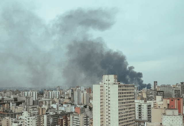 Fumaça podia ser vista de longe. | Reprodução