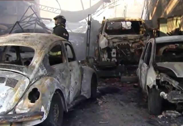 Fábrica de colchões, academia e funilaria são atingidos por incêndio na zona leste de São Paulo | Reprodução